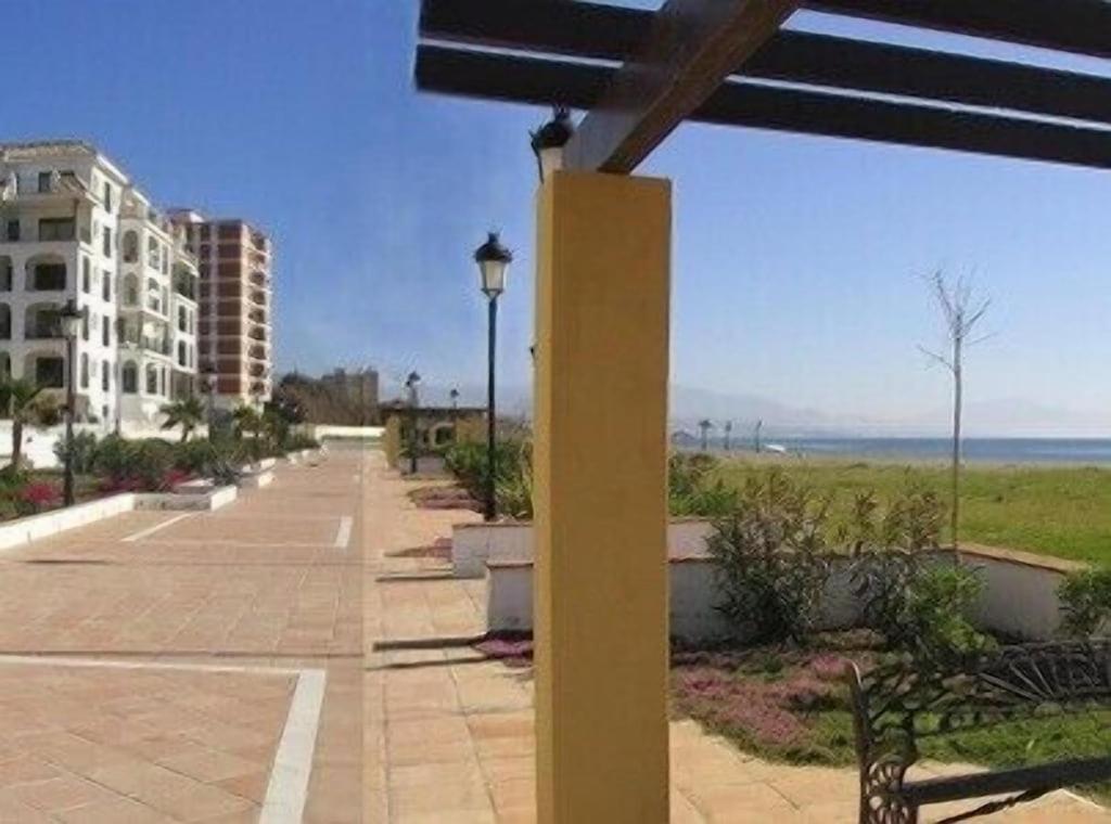 28 Mikonos Playa In Puerto De La Duquesa 2 Bed 2 Bath Apartment Ideally Located To The Beach & Marina Castillo de Sabinillas Dış mekan fotoğraf