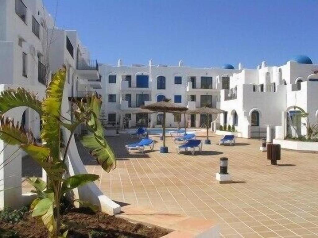 28 Mikonos Playa In Puerto De La Duquesa 2 Bed 2 Bath Apartment Ideally Located To The Beach & Marina Castillo de Sabinillas Dış mekan fotoğraf