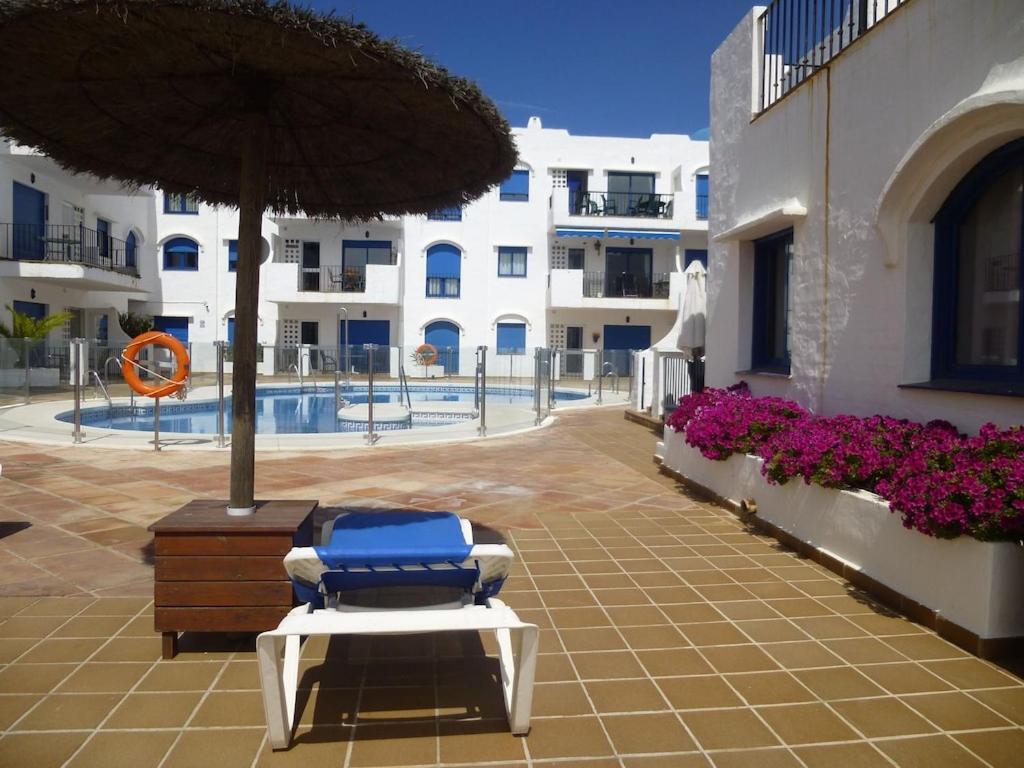 28 Mikonos Playa In Puerto De La Duquesa 2 Bed 2 Bath Apartment Ideally Located To The Beach & Marina Castillo de Sabinillas Dış mekan fotoğraf